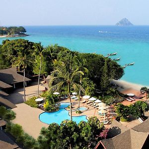 Phi Phi Holiday Resort, Leam Tong Beach